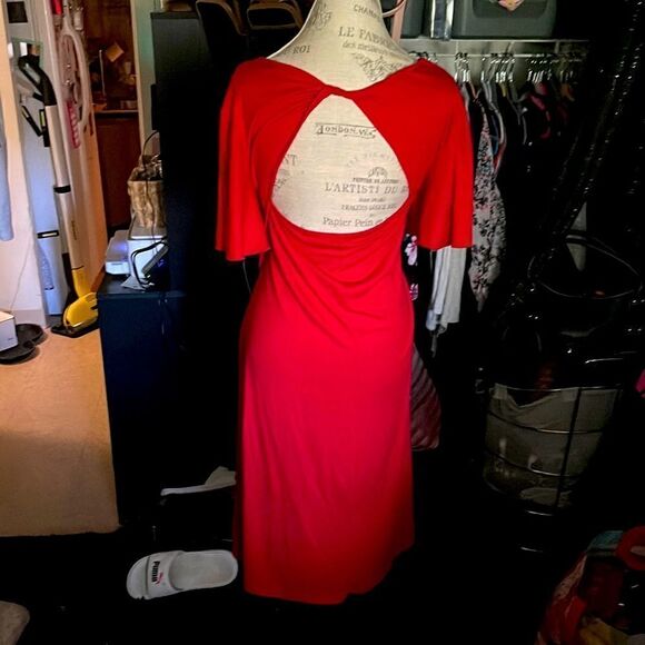 Flutter-sleeve red hot plus size twist back midi pleated gathered dress/ 3/4 - Picture 5 of 11